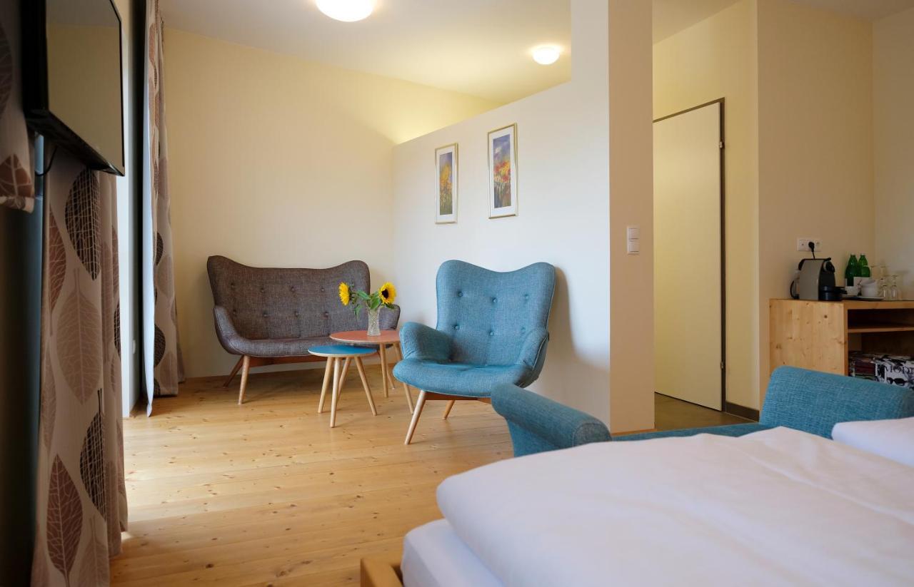 Nachtquartier Zur Dankbarkeit Apartment Podersdorf am See Bagian luar foto